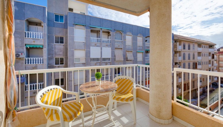 Jälleenmyynti - Asunto - Torrevieja - Acequion