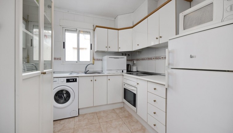 Jälleenmyynti - Bungalow - Torrevieja - Carrefour