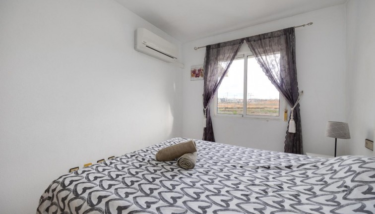 Jälleenmyynti - Bungalow - Torrevieja - Carrefour