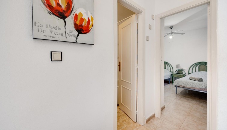 Jälleenmyynti - Bungalow - Torrevieja - Carrefour