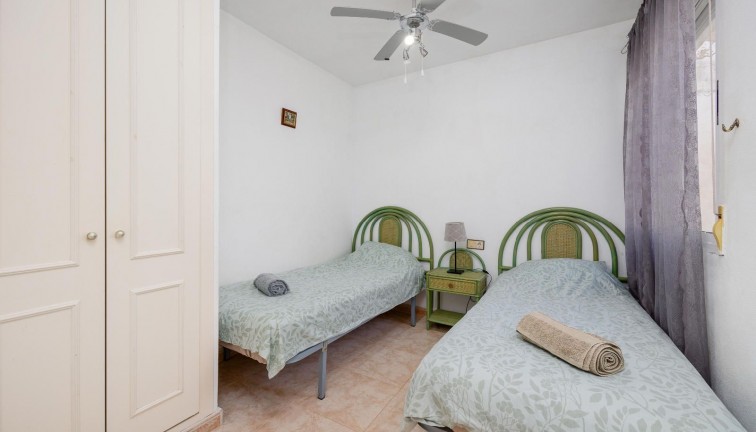 Jälleenmyynti - Bungalow - Torrevieja - Carrefour