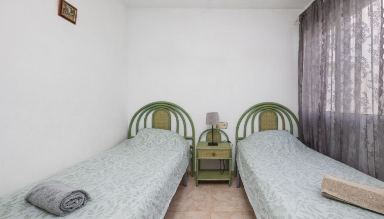 Jälleenmyynti - Bungalow - Torrevieja - Carrefour