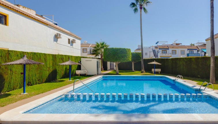 Jälleenmyynti - Bungalow - Torrevieja - Carrefour