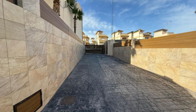 Resale - Chalet - Los Montesinos - LOS MONTESINOS