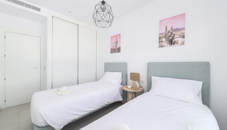 Reventa - Apartamento / piso - Pilar de la Horadada