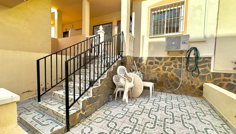 Resale - Bungalow - Orihuela Costa - La Florida