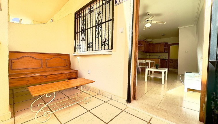 Resale - Bungalow - Orihuela Costa - La Florida