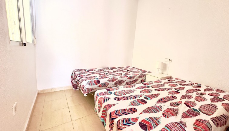 Resale - Bungalow - Orihuela Costa - La Florida