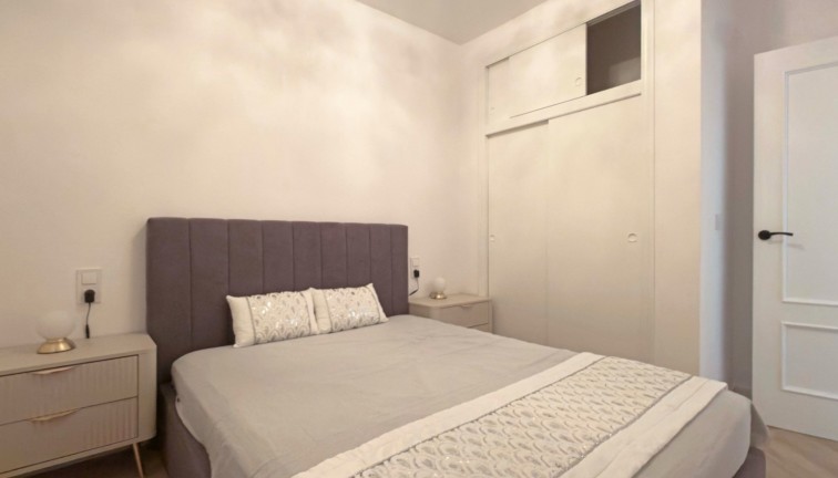 Jälleenmyynti - Asunto - Torrevieja