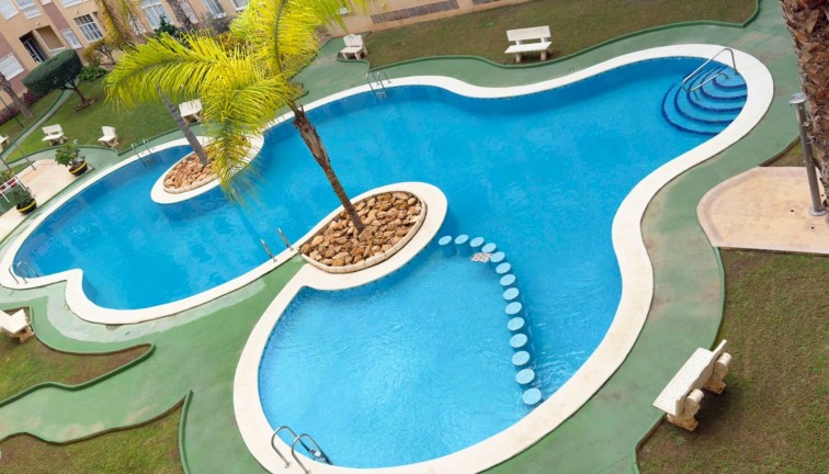 Jälleenmyynti - Asunto - Torrevieja