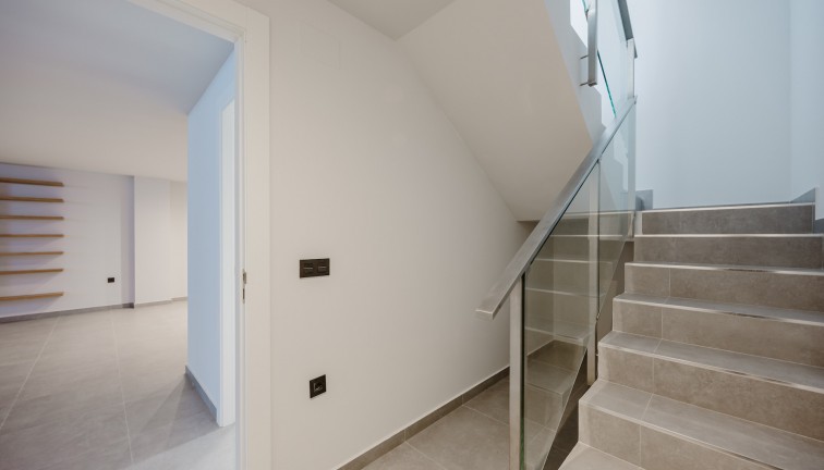 Jälleenmyynti - Erillistalo - Algorfa - La Finca Golf