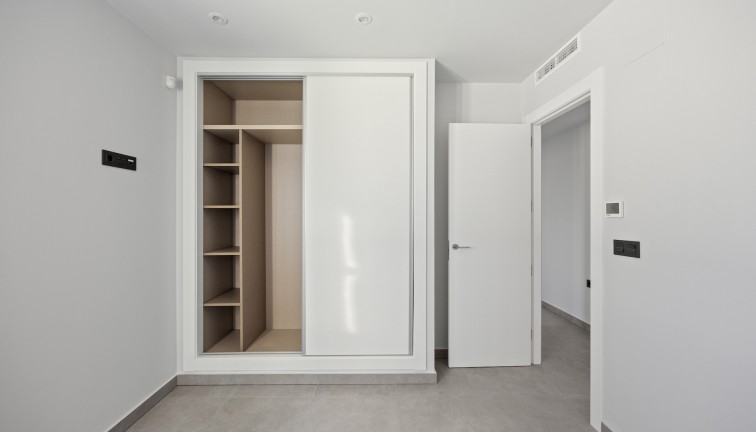 Jälleenmyynti - Erillistalo - Algorfa - La Finca Golf