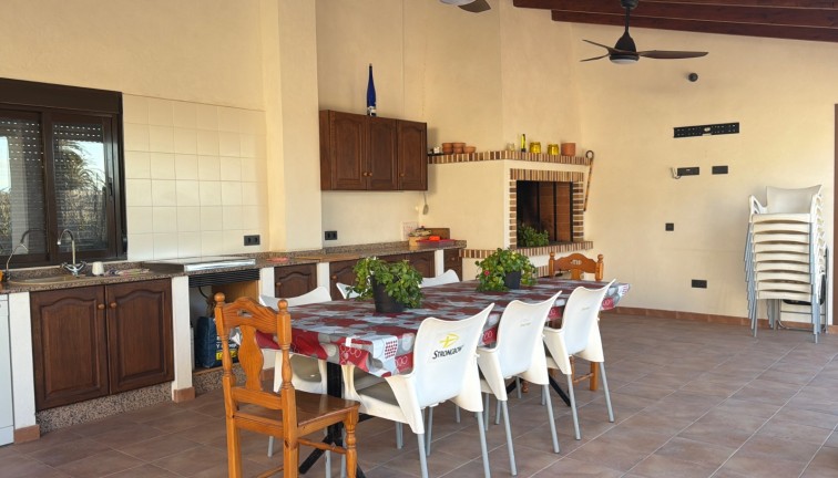 Reventa - Casa adosada - Dolores