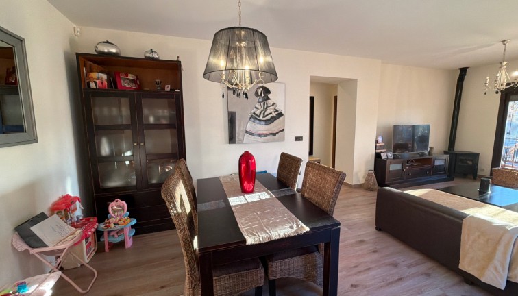 Reventa - Casa adosada - Dolores