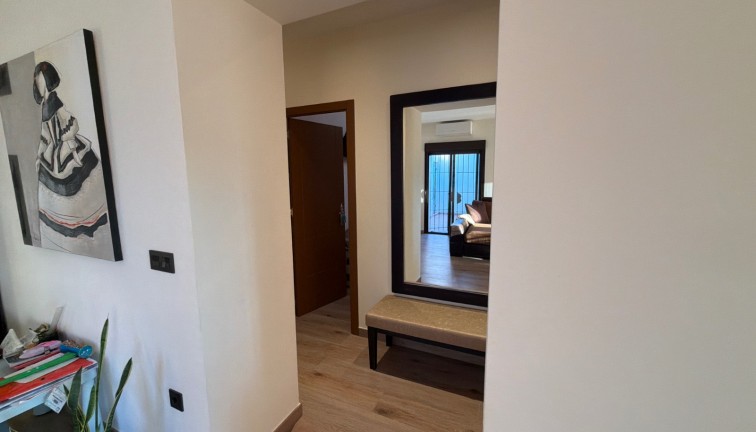 Reventa - Casa adosada - Dolores