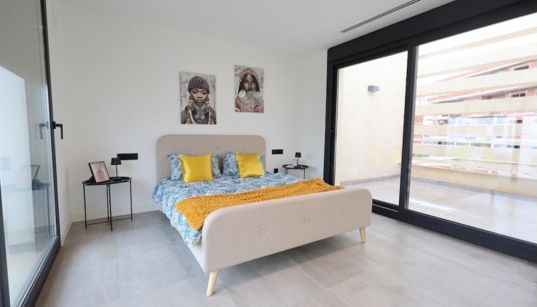 Reventa - Chalet - Los Alcazares