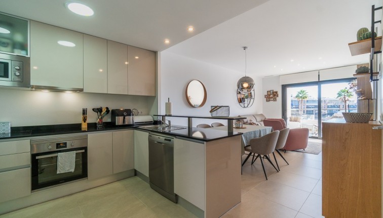 Återförsäljning - Lägenhet - Orihuela Costa - Playa Flamenca