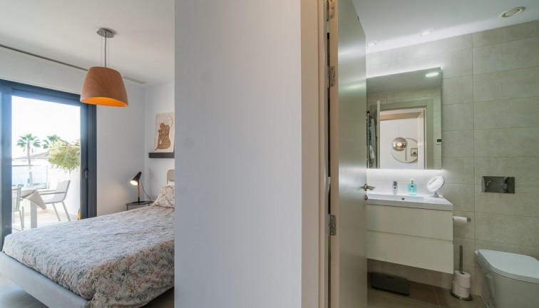 Återförsäljning - Lägenhet - Orihuela Costa - Playa Flamenca