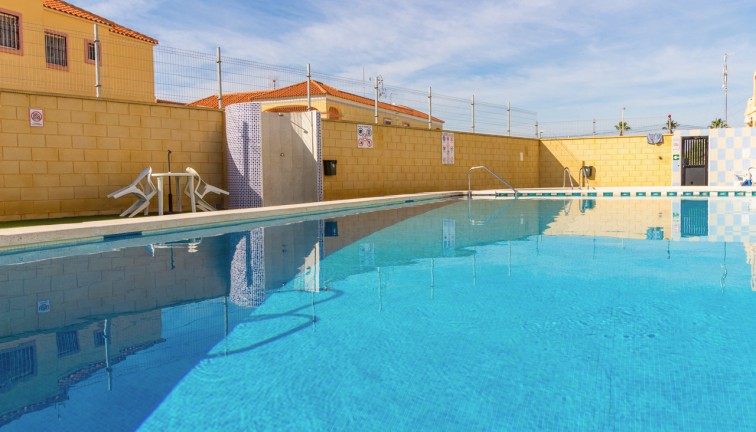 Jälleenmyynti - Asunto - Torrevieja - El chaparral