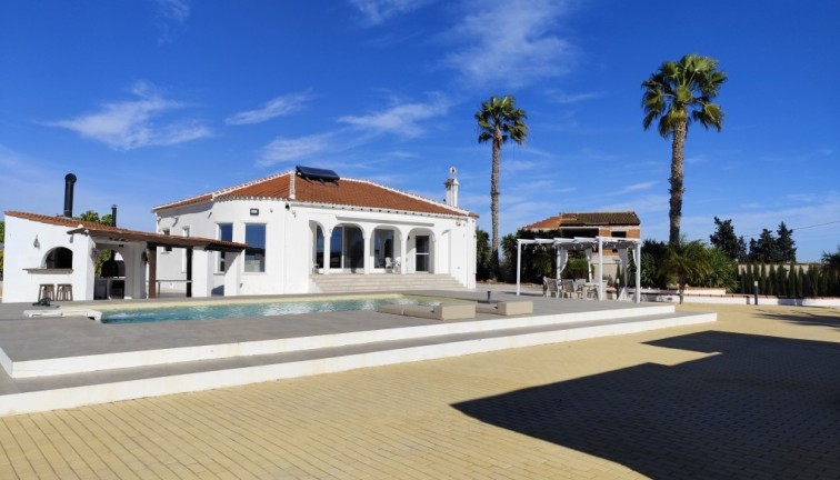 Jälleenmyynti - Erillistalo - El Mudamiento