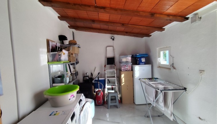 Jälleenmyynti - Erillistalo - El Mudamiento