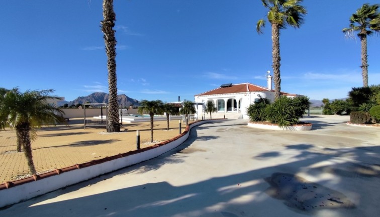 Jälleenmyynti - Erillistalo - El Mudamiento