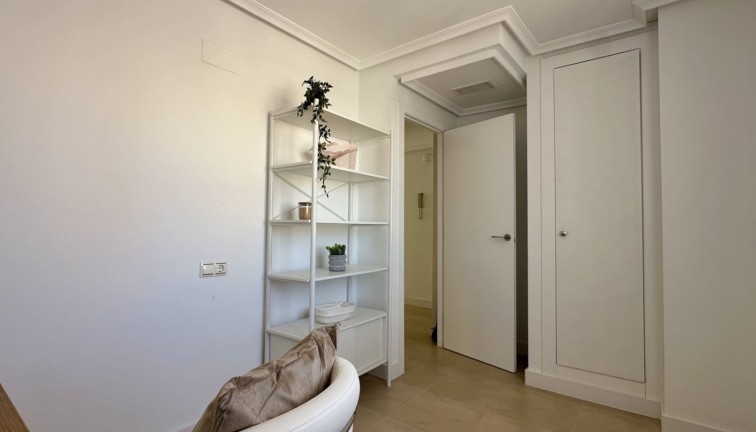 Jälleenmyynti - Asunto - Torrevieja