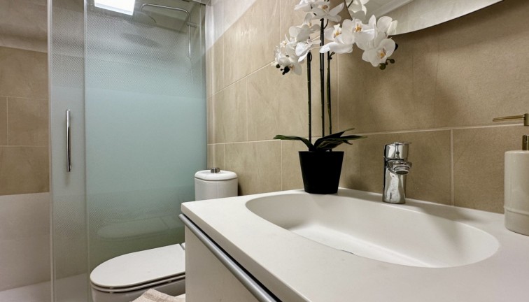 Jälleenmyynti - Asunto - Torrevieja