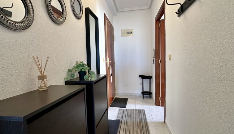 Reventa - Apartamento / piso - Torrevieja