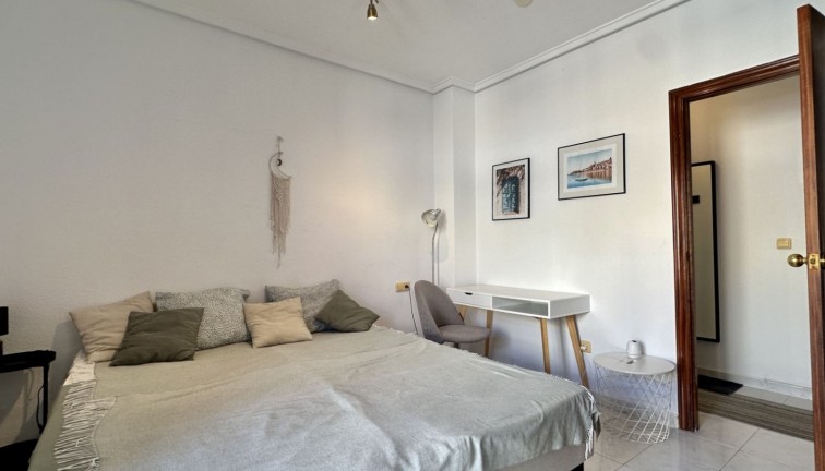 Reventa - Apartamento / piso - Torrevieja