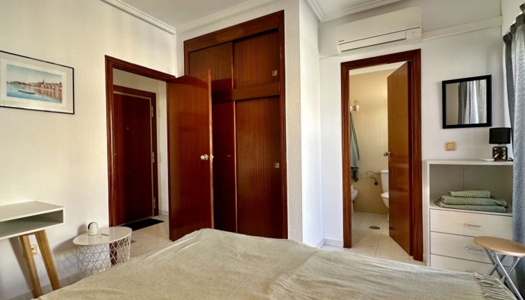 Reventa - Apartamento / piso - Torrevieja