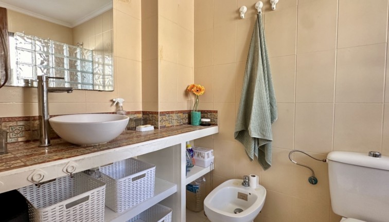 Reventa - Apartamento / piso - Torrevieja