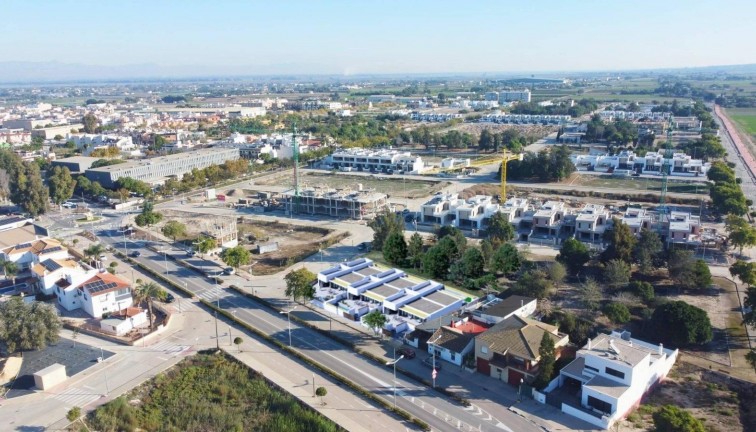 Obra nueva - Casa adosada - Dolores