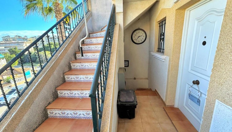 Resale - Semi-Detached - Villamartín