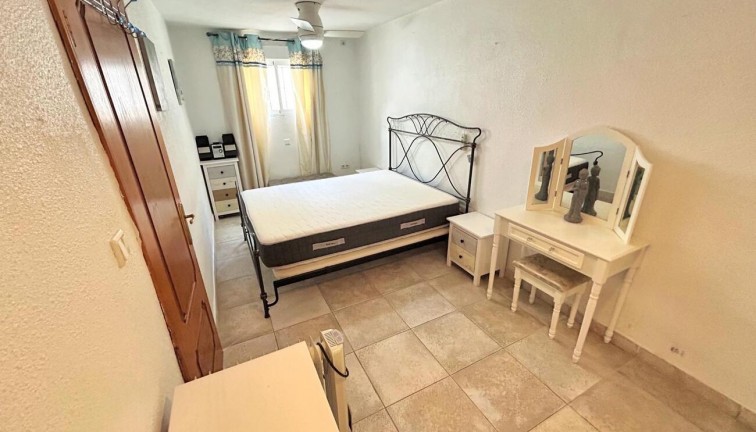 Resale - Semi-Detached - Villamartín