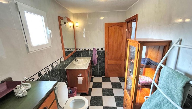 Resale - Semi-Detached - Villamartín