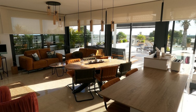 Jälleenmyynti - Erillistalo - Algorfa - La Finca Golf