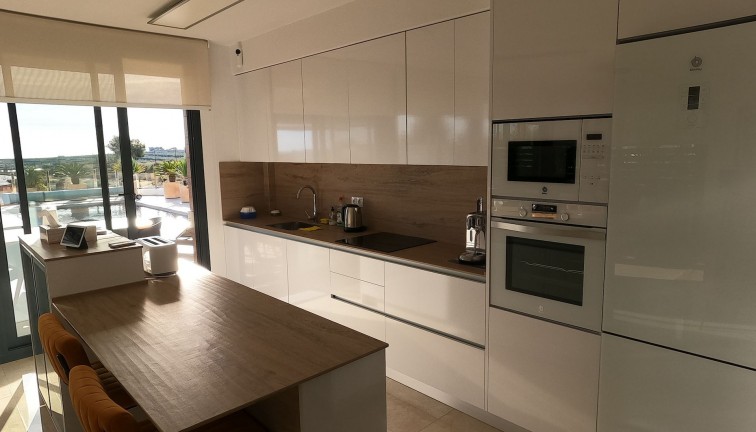 Jälleenmyynti - Erillistalo - Algorfa - La Finca Golf