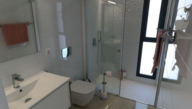 Jälleenmyynti - Erillistalo - Algorfa - La Finca Golf