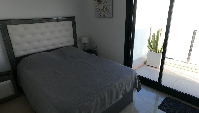 Jälleenmyynti - Erillistalo - Algorfa - La Finca Golf