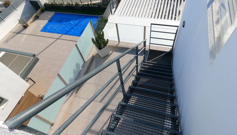 Jälleenmyynti - Erillistalo - Algorfa - La Finca Golf