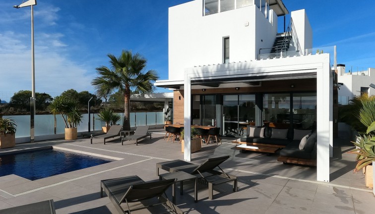 Jälleenmyynti - Erillistalo - Algorfa - La Finca Golf