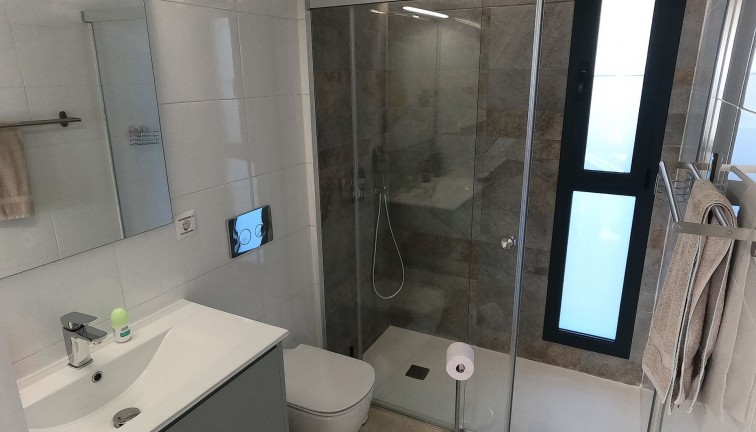 Jälleenmyynti - Erillistalo - Algorfa - La Finca Golf