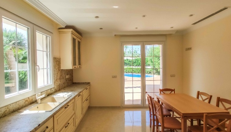 New Build - Chalet - Cabo Roig