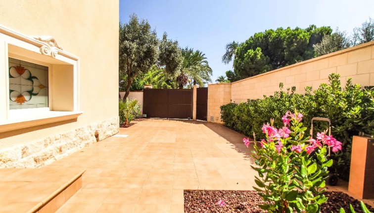 New Build - Chalet - Cabo Roig