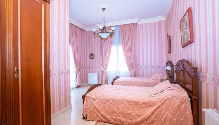 Reventa - Chalet - Campoamor