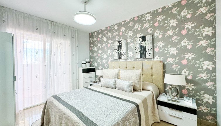 Jälleenmyynti - Asunto - Playa Flamenca