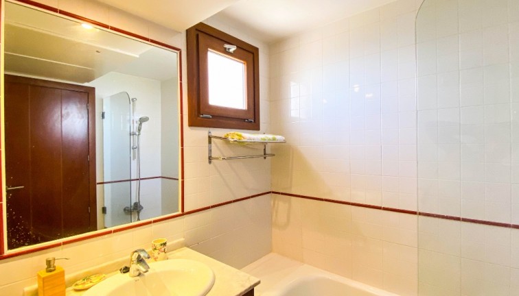 Resale - Apartment - Punta Prima