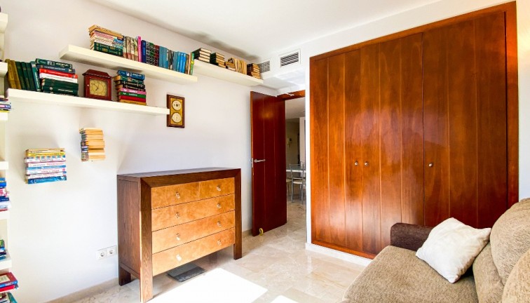 Resale - Apartment - Punta Prima