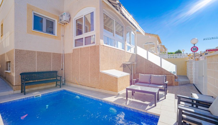 Jälleenmyynti - Erillistalo - Orihuela Costa - Los Altos